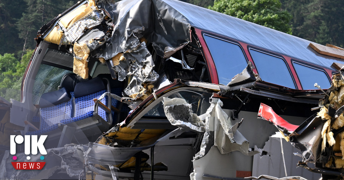 Γερμανία: Τρεις νεκροί και 34 τραυματίες από εκτροχιασμό τρένου Γερμανία: Τρεις νεκροί και 34 τραυματίες από εκτροχιασμό τρένου