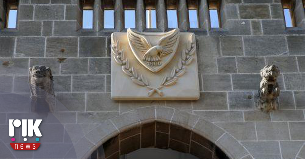 Δεν εκχωρούνται κυριαρχικά δικαιώματα, απαντά η Κυβέρνηση στις αντιδράσεις για την υπόδειξη καθαρισμού αντισημιτικών συνθημάτων