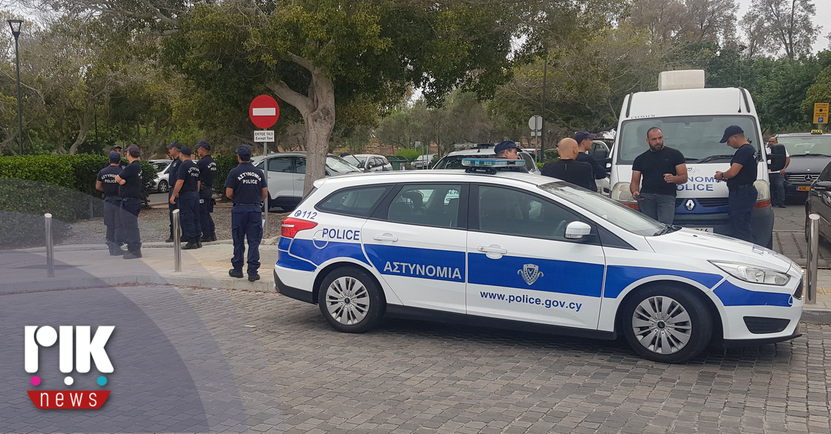 Χειροπέδες σε τρία άτομα για τους ξυλοδαρμούς σε γυμνάσιο στην Αγλαντζιά Χειροπέδες σε τρία άτομα για τους ξυλοδαρμούς σε γυμνάσιο στην Αγλαντζιά