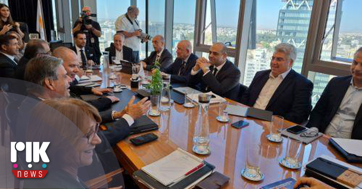 ΑΤΑ: Χωρίς να βρεθεί η χρυσή τομή, ολοκληρώθηκε η πολύωρη κρίσιμη σύσκεψη των κοινωνικών εταίρων ΑΤΑ: Χωρίς να βρεθεί η χρυσή τομή, ολοκληρώθηκε η πολύωρη κρίσιμη σύσκεψη των κοινωνικών εταίρων