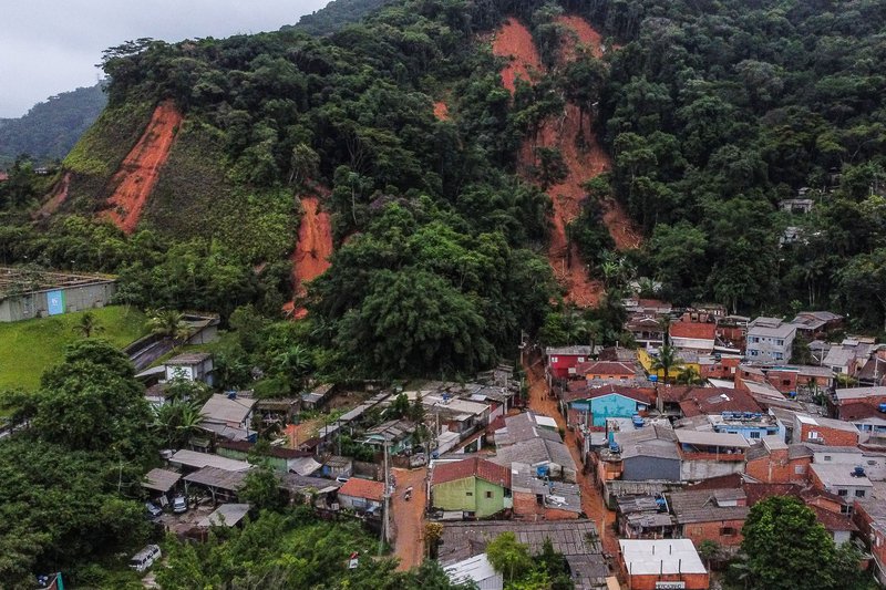 BRAZIL FLOODS 222.jpg