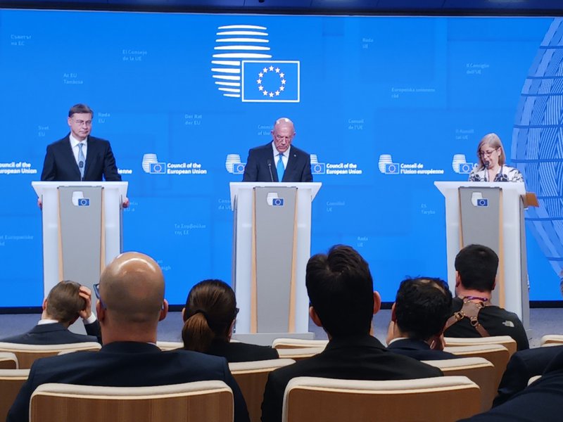 Μάκης Κεραυνός  ;ςερ4τ5υθ768ι9οι8θ67 Φωτογραφίες Έλενα Σοφοκλέους ecofin.jpg