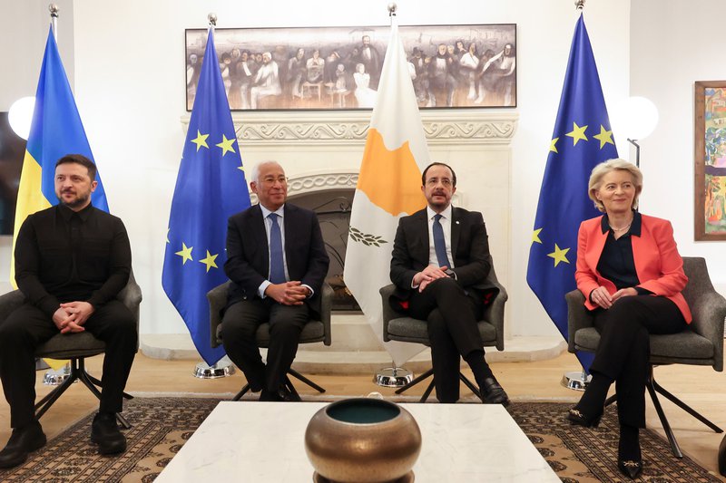 ΠΤΔ ΟΥΡΣΟΥΛΑ ΚΟΣΤΑ ΖΕΛΕΝΣΚΙ-07.01.2026-ΚΥΠΕ.jpg