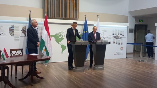 υπεξ κυπρου ούγγρος 2.jpg