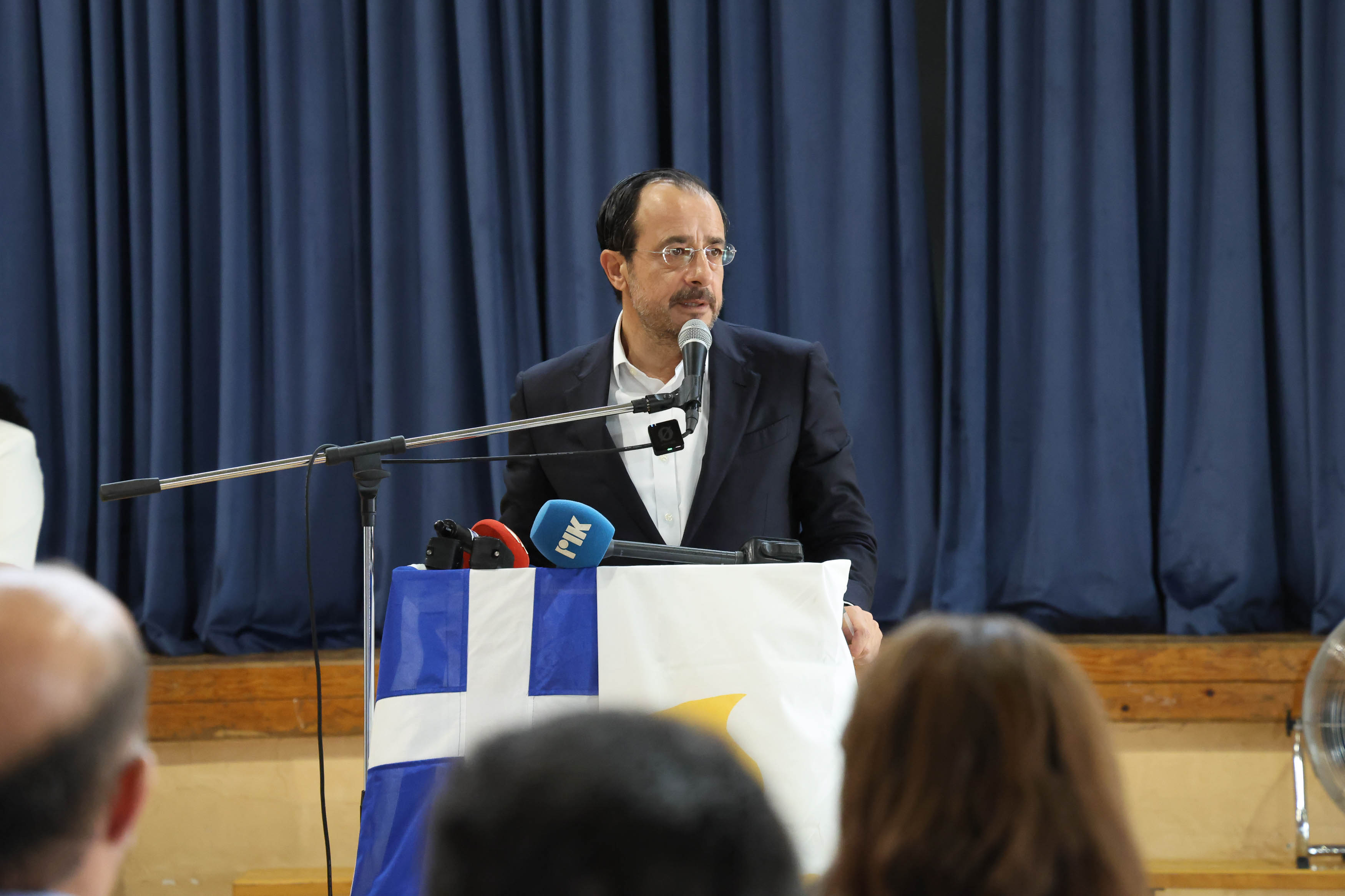 ΠΡΟΕΔΡΟΣ 15-9.jpg