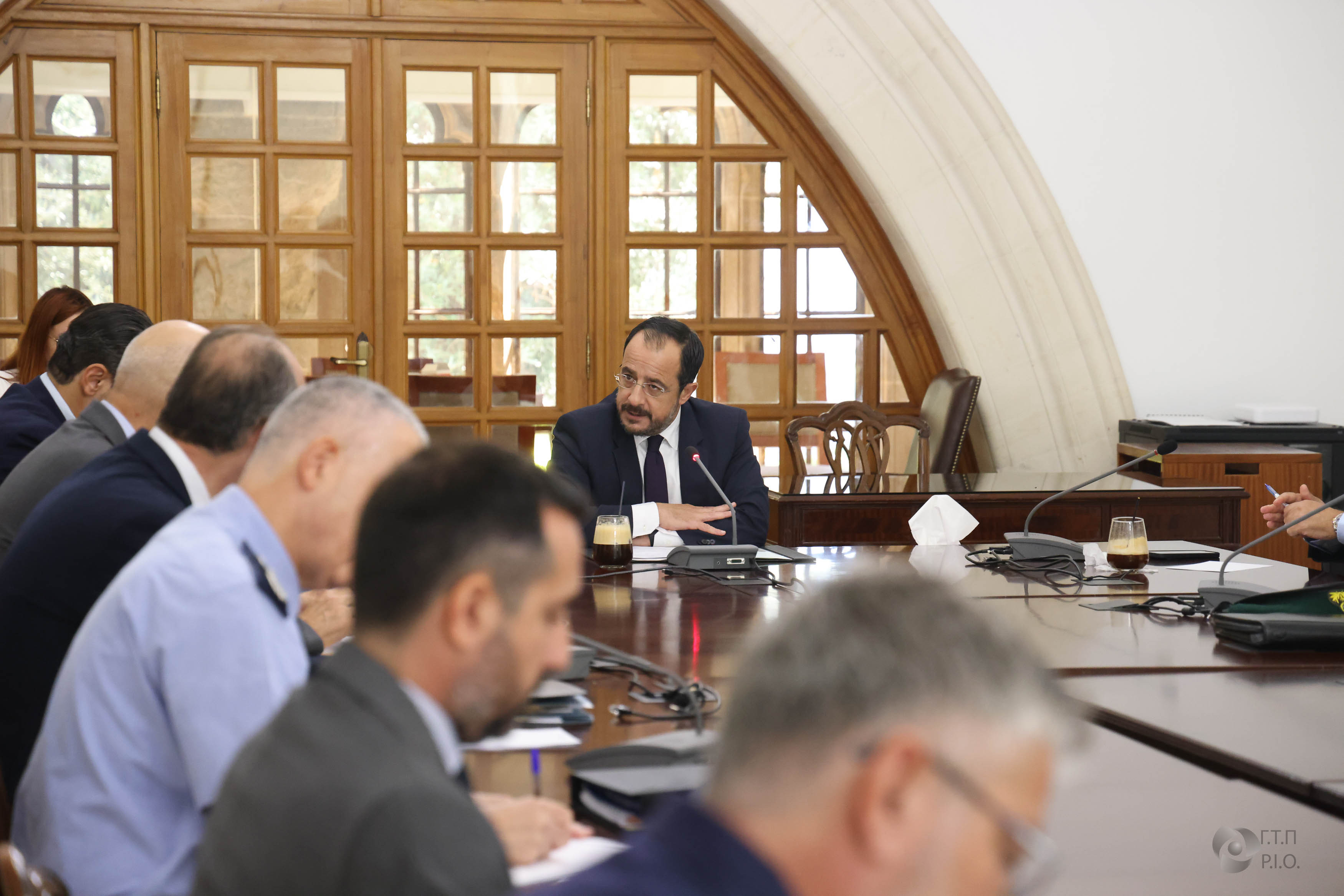 Πρόεδρος 234-235-2-3523.jpg